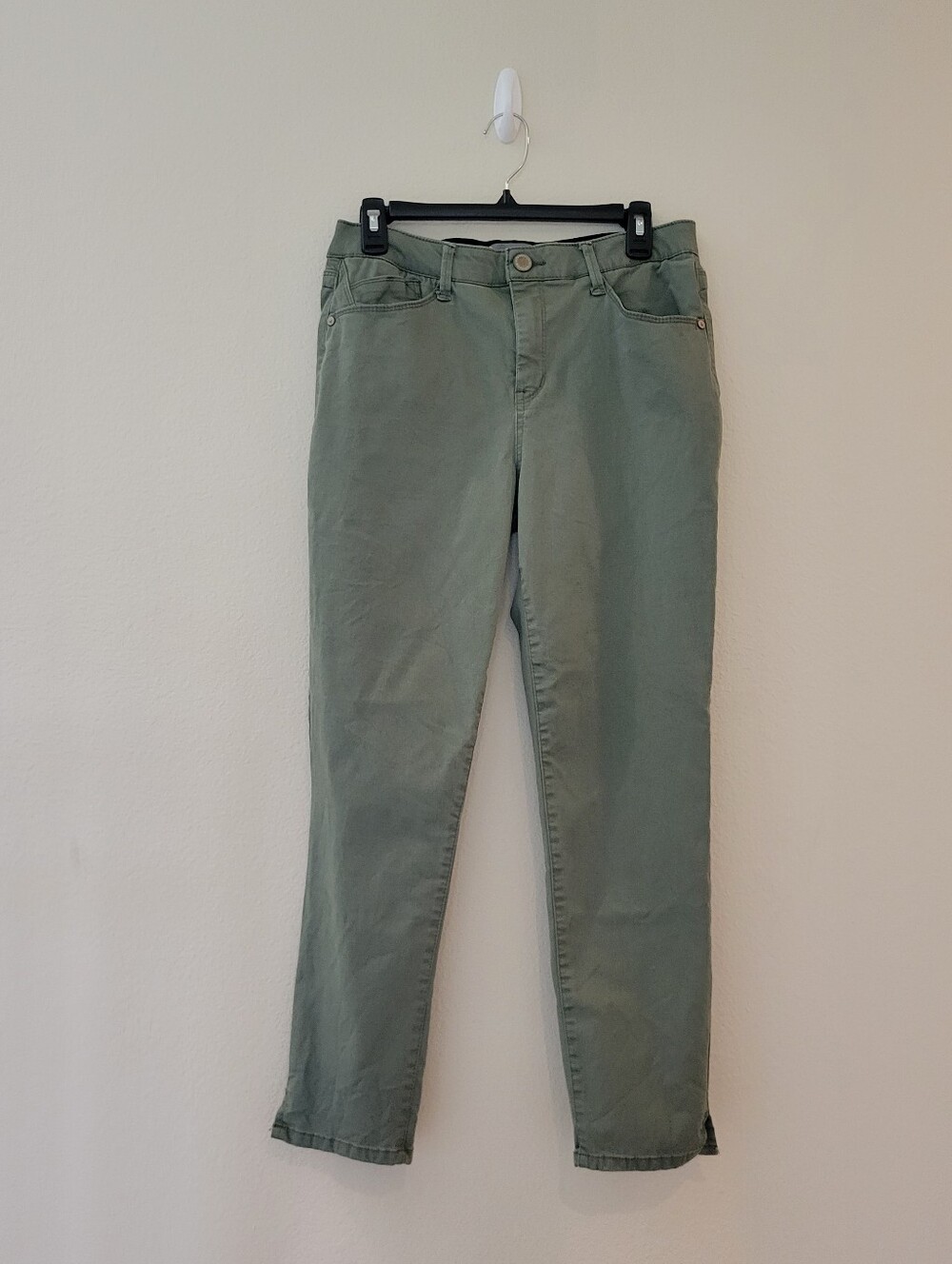 Wits & Wisdom Slim Straight Olive Green Mid Rise Stretchy Pants Ladies Size 10.